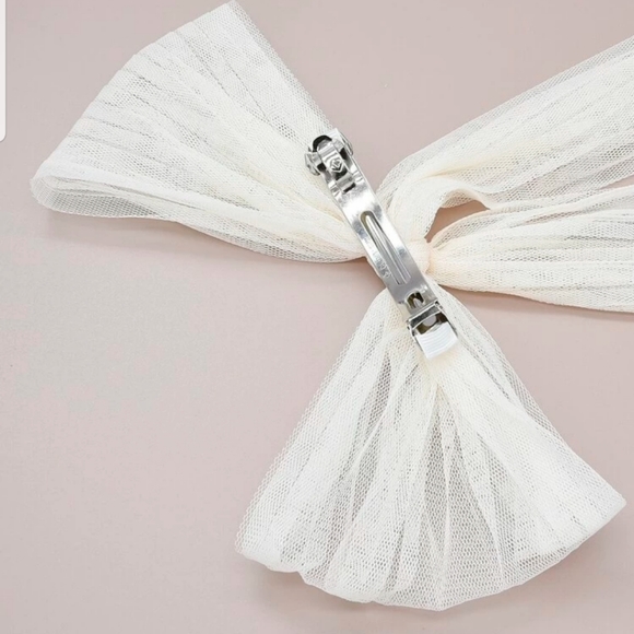 Large Floppy Hair Bow Clip - Picture 4 of 5